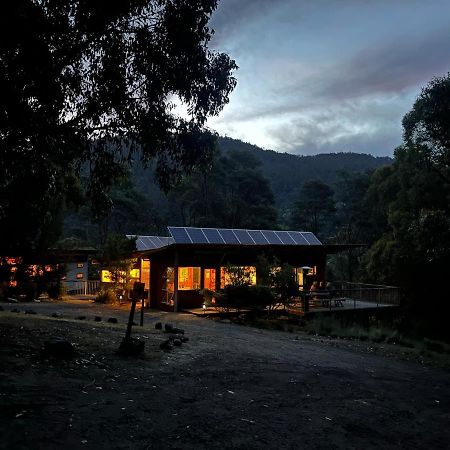 Отель Base Camp Tasmania Нью-Норфолк Экстерьер фото