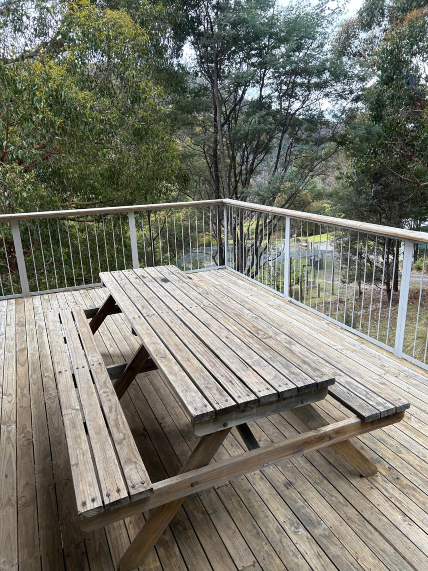 Отель Base Camp Tasmania Нью-Норфолк Экстерьер фото