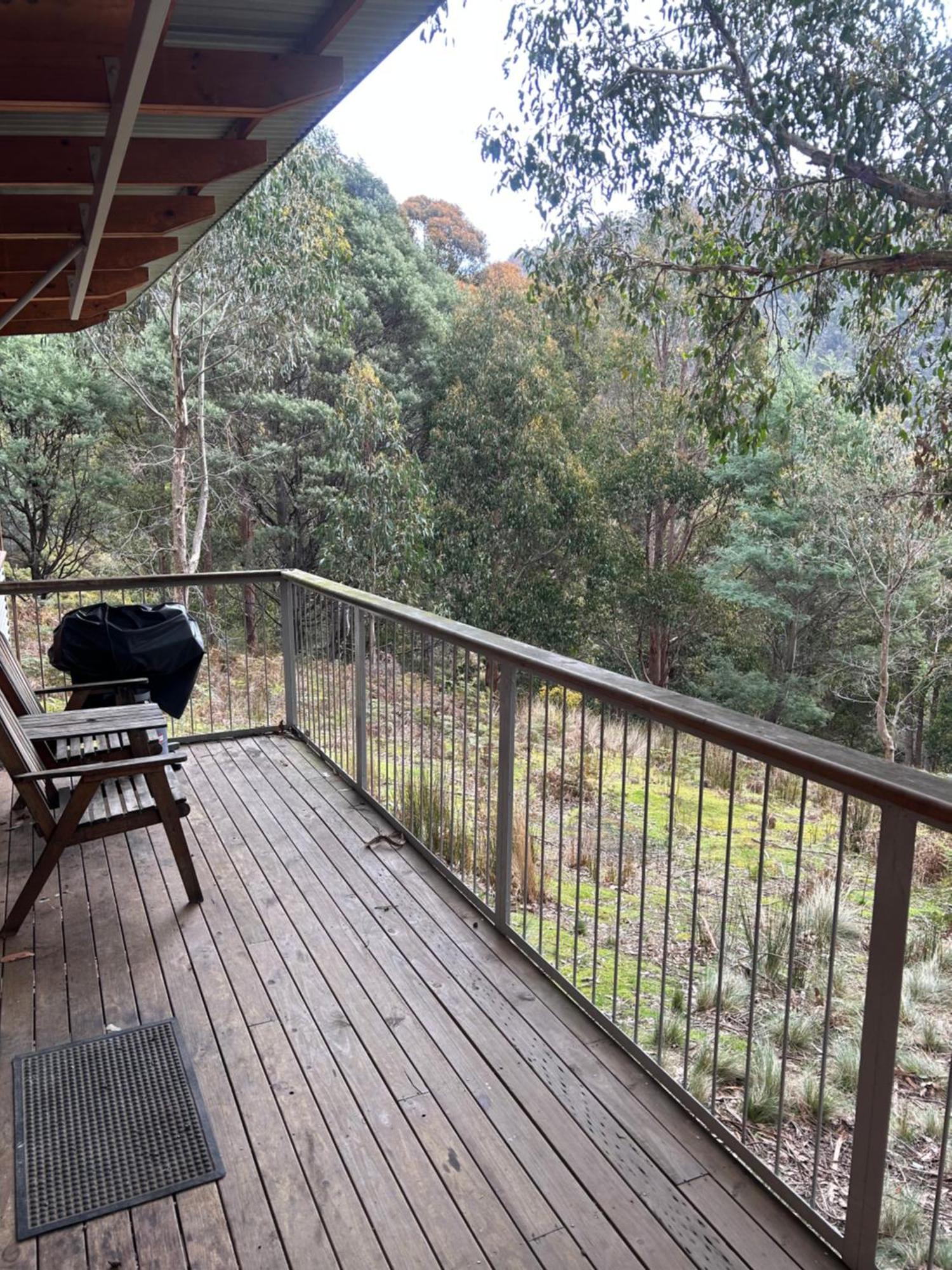 Отель Base Camp Tasmania Нью-Норфолк Экстерьер фото
